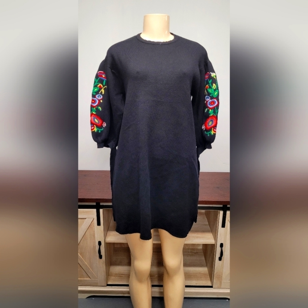 Zara Knit Dress Sz S Embroidery Beautiful